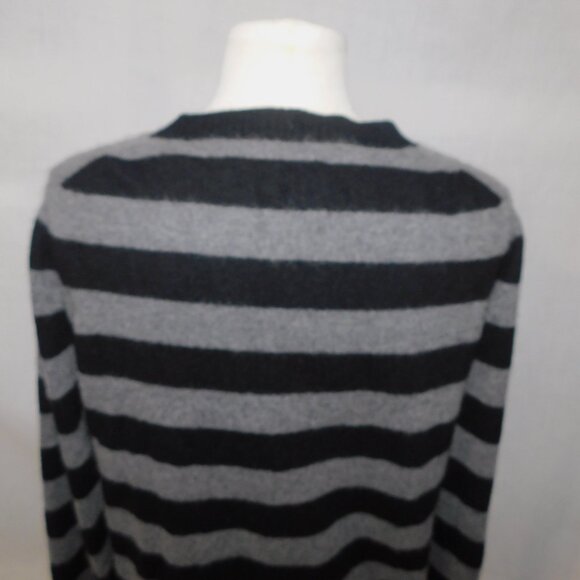 BAIA Womens L Black Gray Striped 100% Cashmere V Neck Sweater - Picture 9 of 11